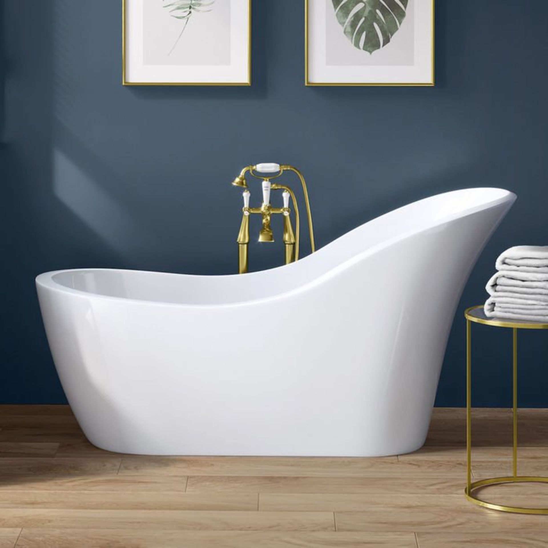 (U50) 520x720mm Evelyn Freestanding Bath. Manufactured from High Quality Acrylic, complimented by