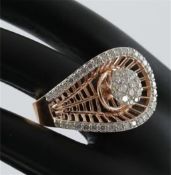 IGI certified 18 K / 750 Yellow Gold Designer Diamond Ring
