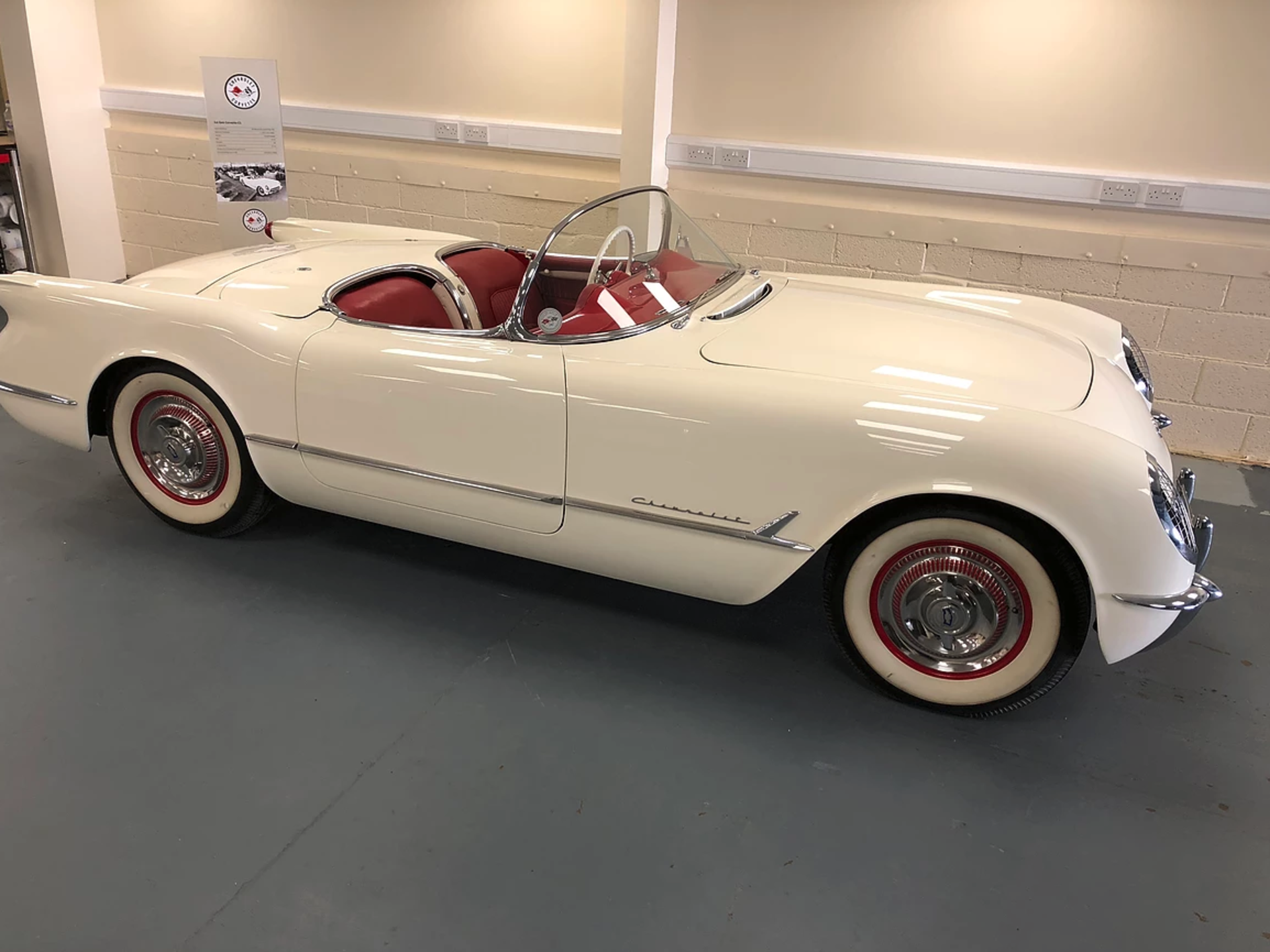 1954 Chevrolet Corvette - America's first true sports car - 13 year restoration - Bild 2 aus 14