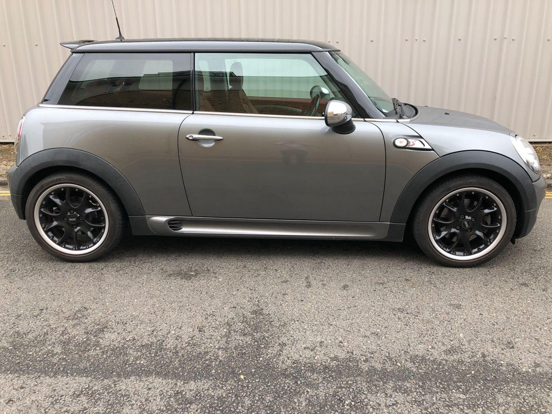 MINI COOPER S JOHN WORKS. 2009/09. 79,000 miles. Full history with 9 stamps in the book. - Image 10 of 19