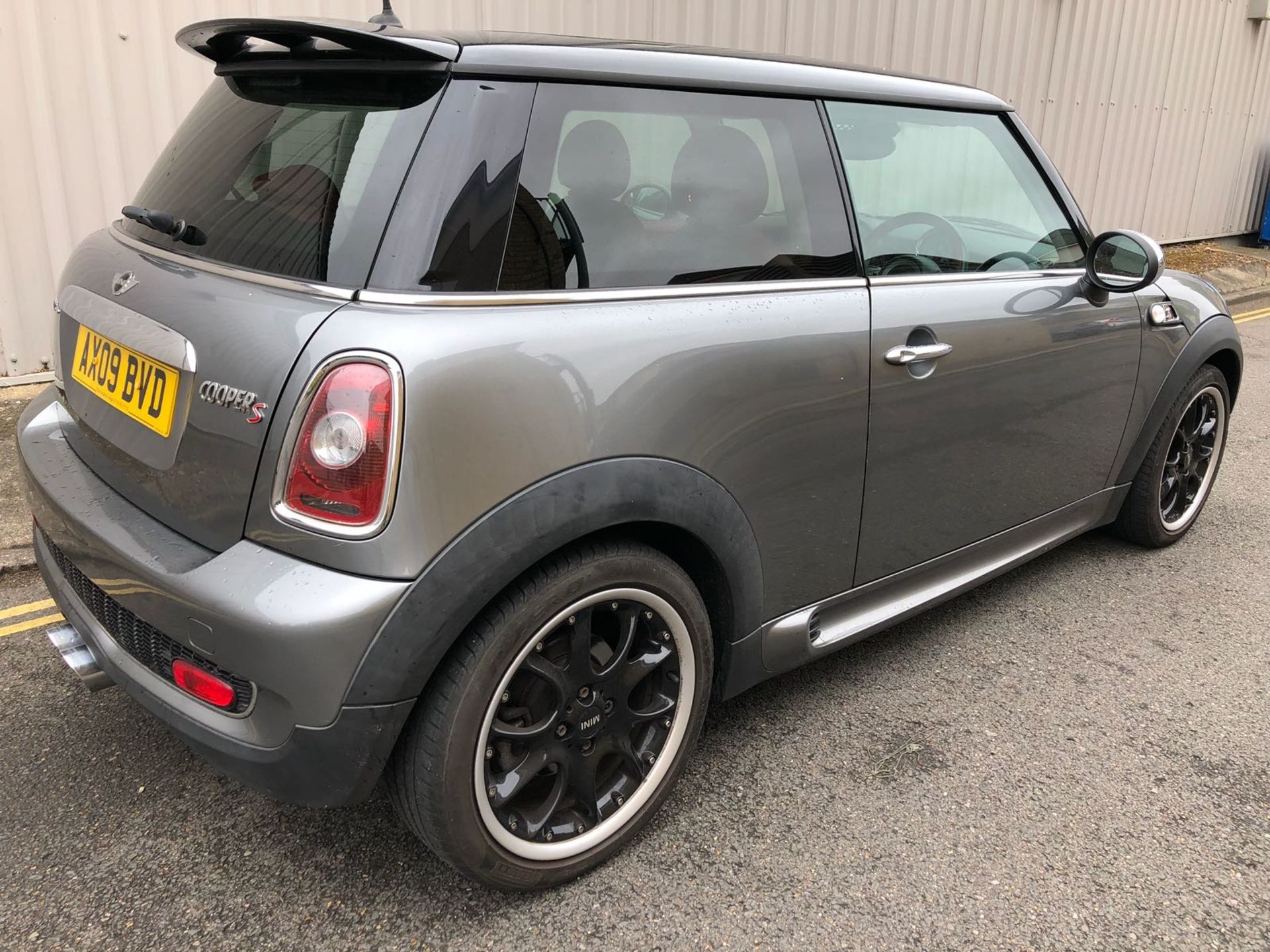 MINI COOPER S JOHN WORKS. 2009/09. 79,000 miles. Full history with 9 stamps in the book. - Image 3 of 19