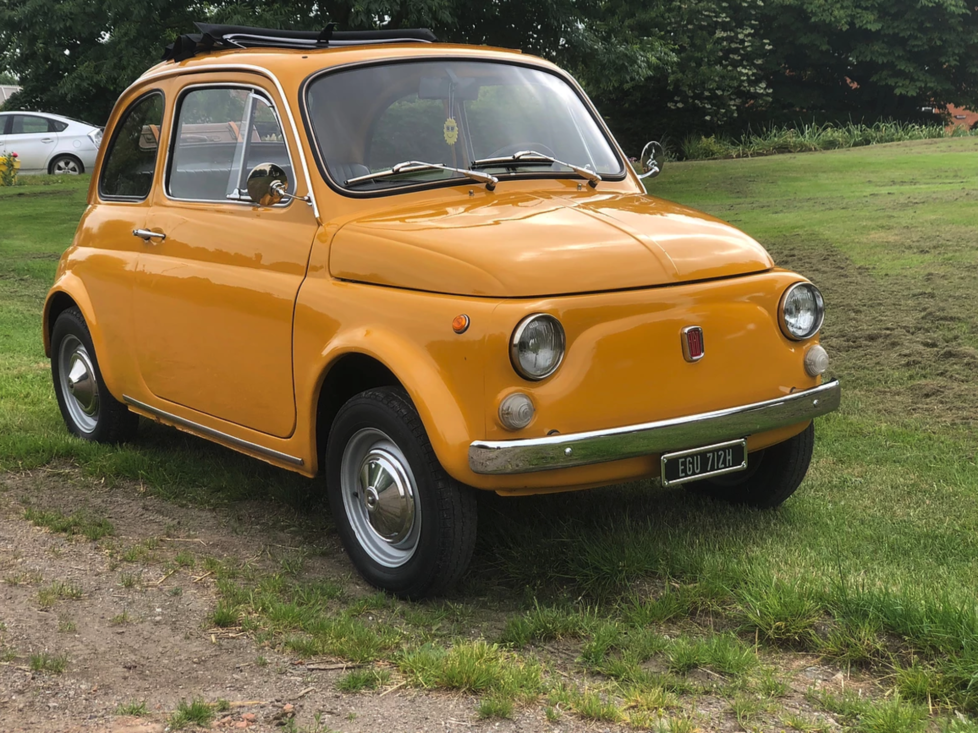 1972 Fiat 500 Lusso in 'Sunburst Yellow' - Bild 7 aus 13