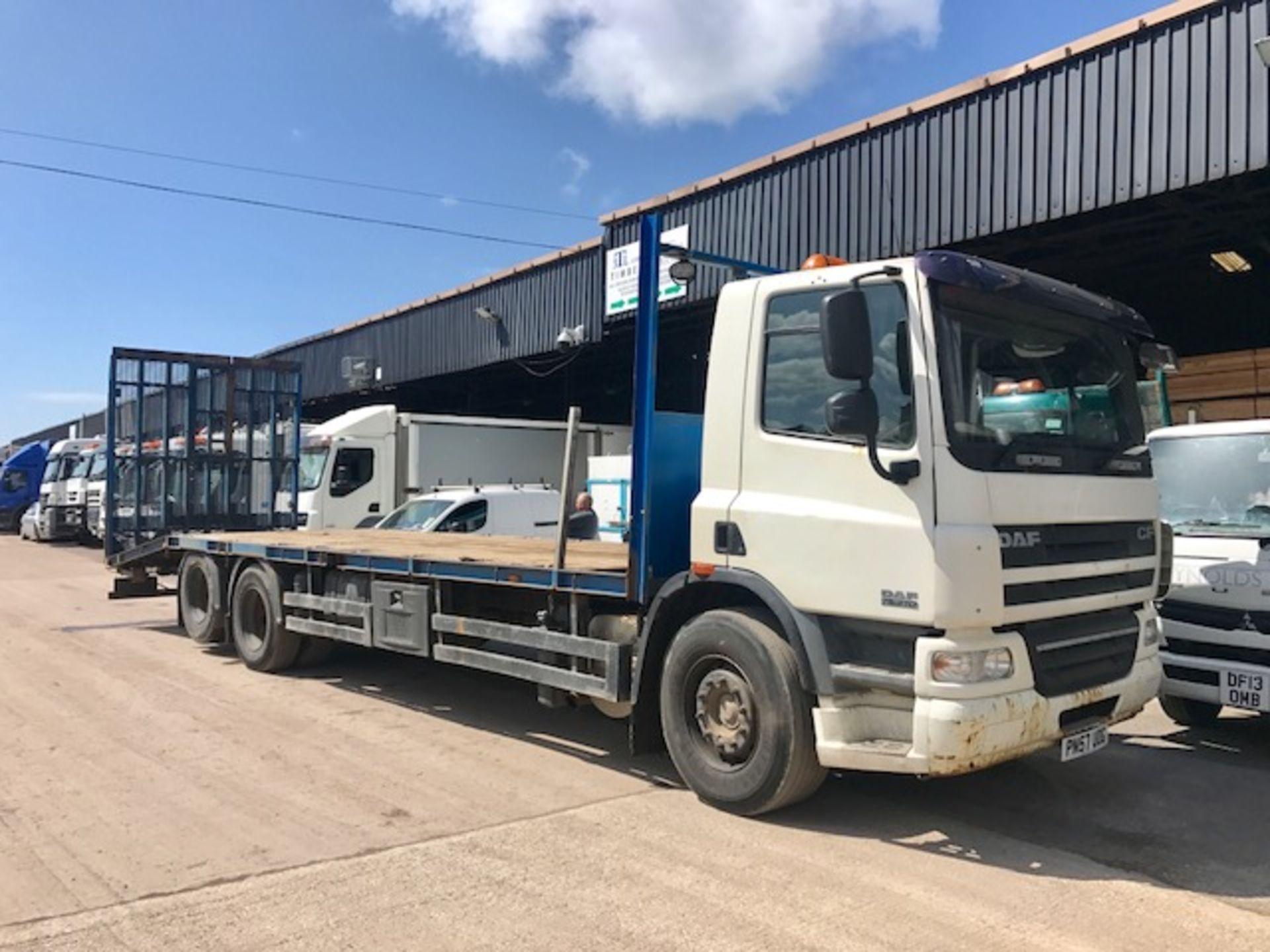 2007 DAF CF 75.310 6x2 Beavertail truck - Image 3 of 9