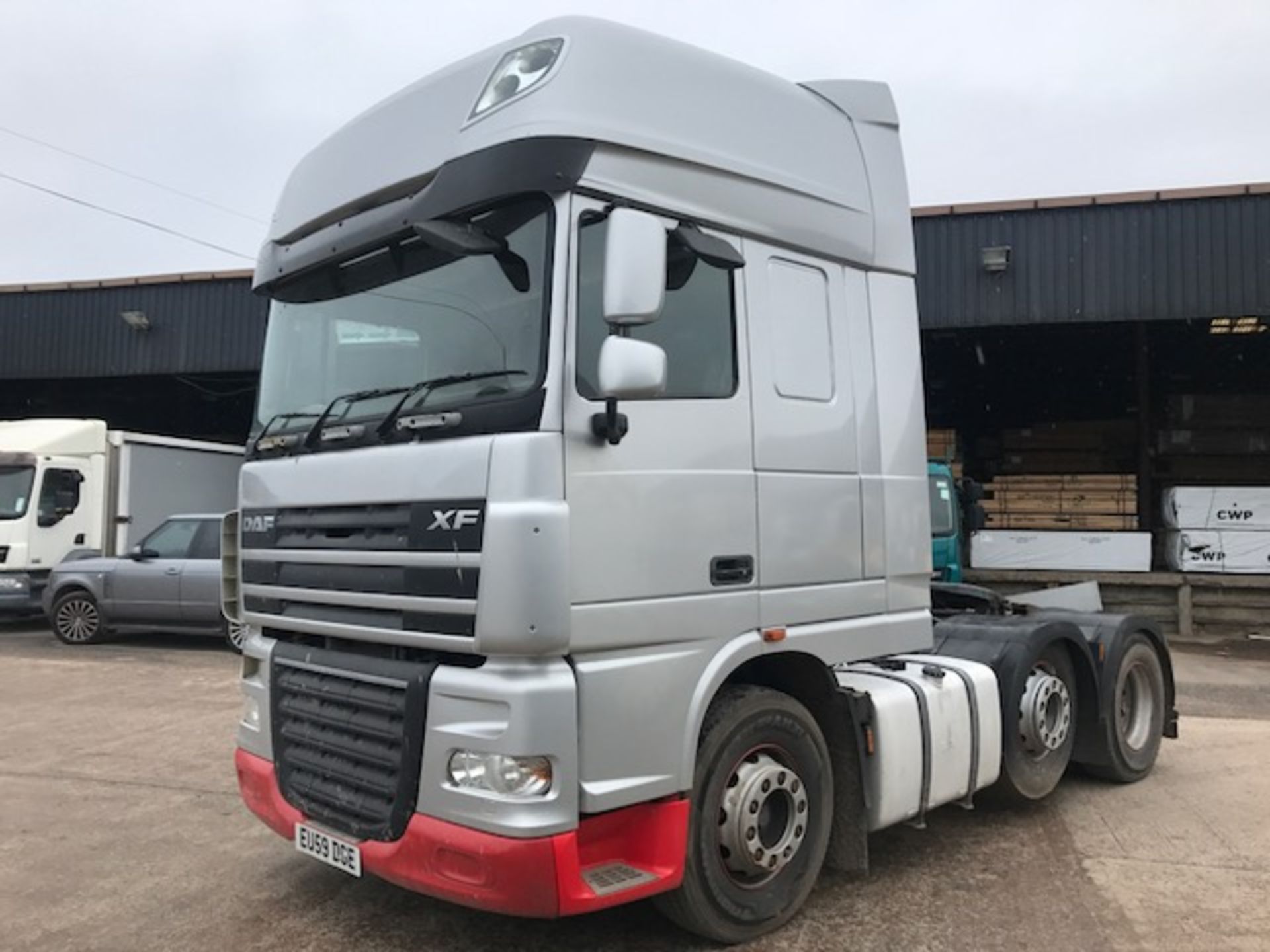2009 DAF XF 105-460 6x2 Tractor unit - Image 2 of 9