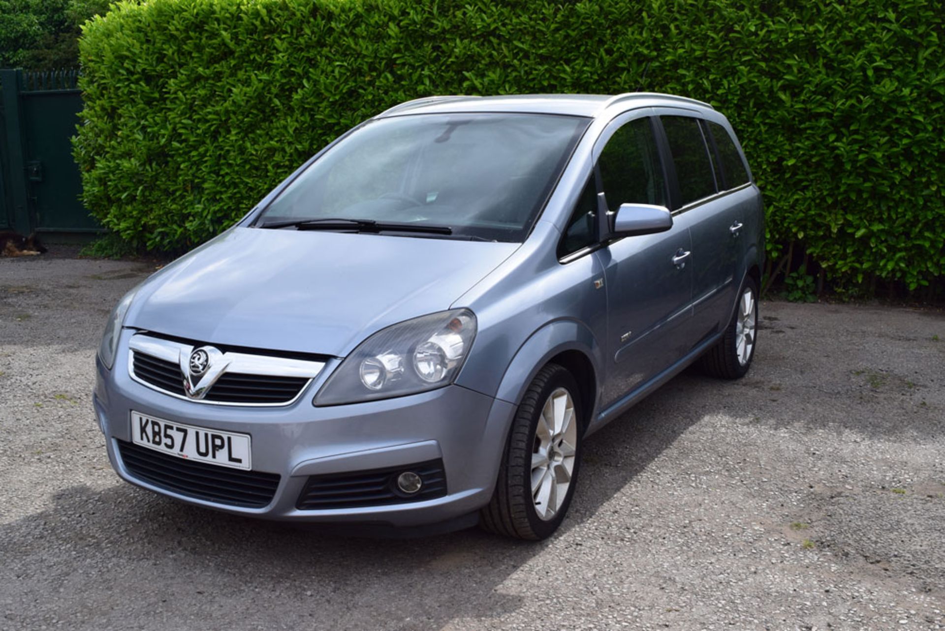 2007 Vauxhall Zafira Design 2.0L 16V Turbo 7 Seat MPV - No VAT on hammer - Image 6 of 10