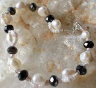 Black Spinel facated bead and freshwater cultured pearl miyukl beads 925 clasp bracelet