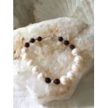 Indian Garnet and Cultured Freshwater pearls Bracelet Silver 925 clasp and silve faceted round Bead