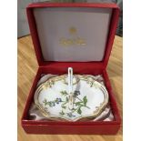 Spode Stafford Flowers, bob bon dish, lobelia design