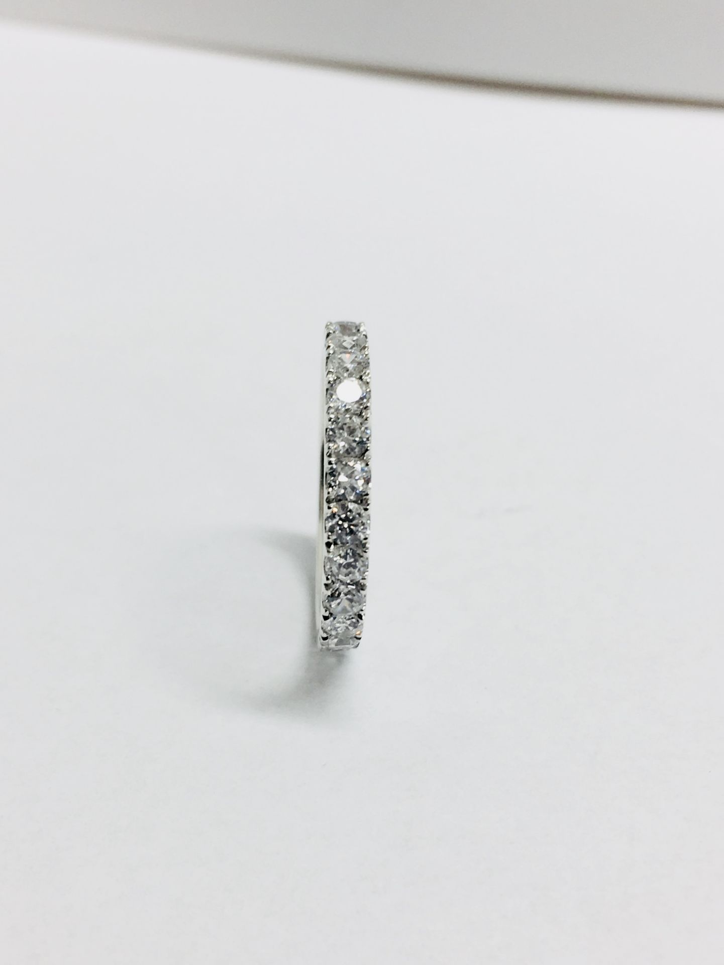 1.50ct full diamond band ring. Brilliant cut diamonds, I colour, si3 clarity. Claw setting. Size - Image 4 of 5