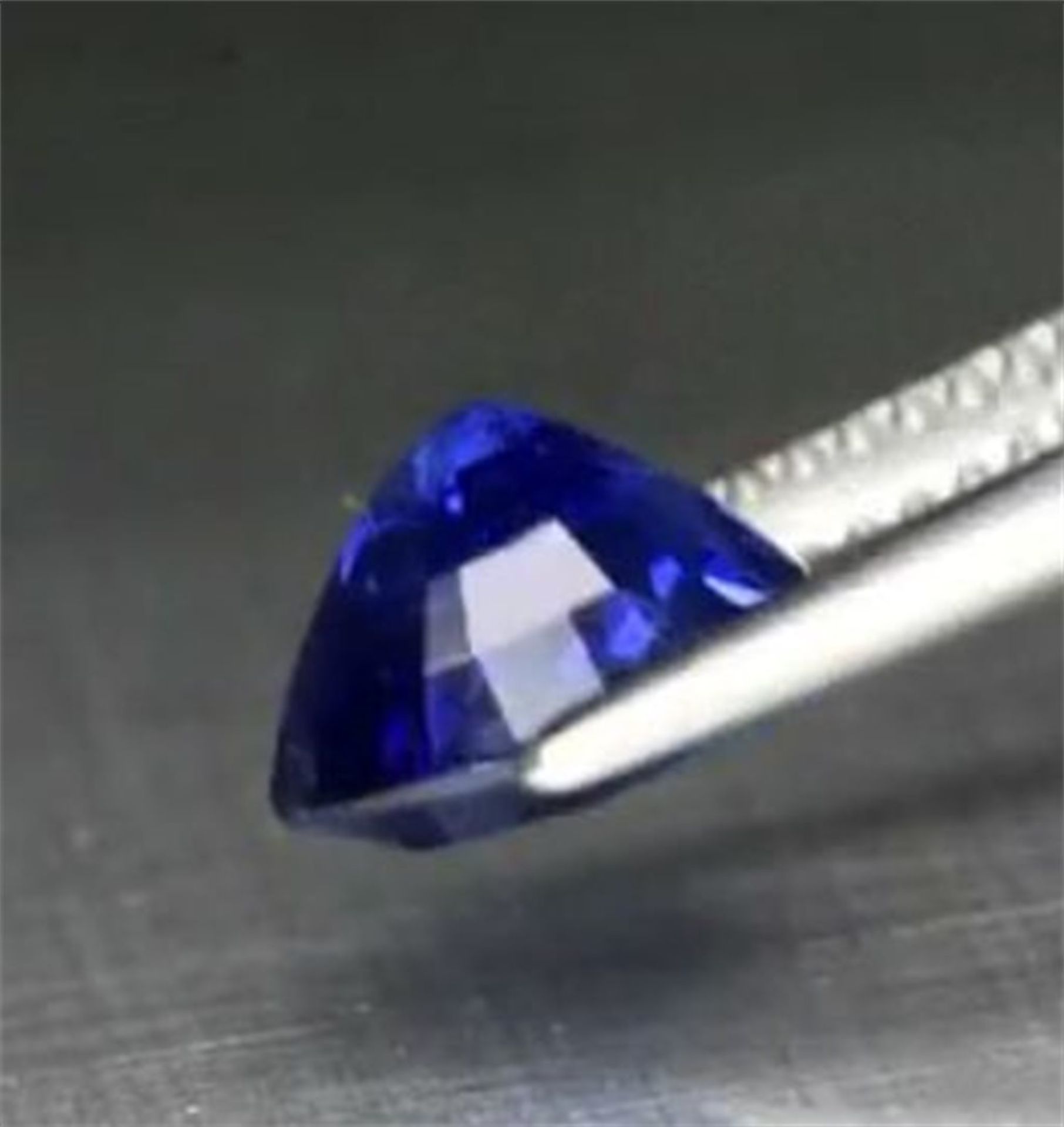 GIA Certified 2.24 ct. Blue Sapphire MADAGASCAR - Image 9 of 10