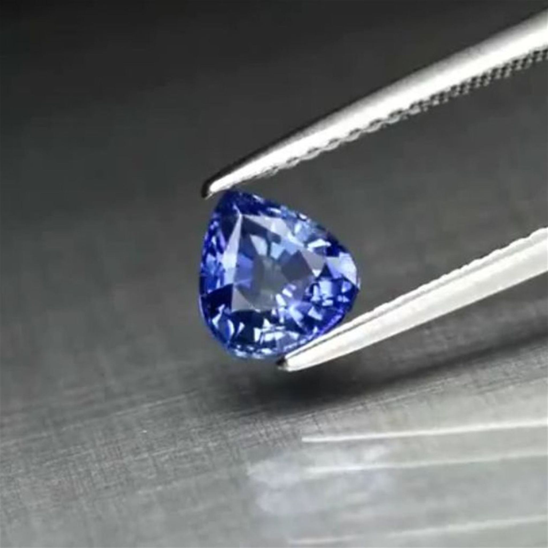 GIA Certified 1.23 ct. Blue Sapphire MADAGASCAR - Image 3 of 9