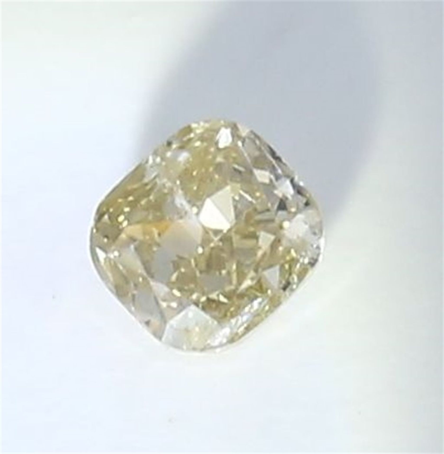 IGI Certified 0.56 ct. Square Cushion Modified Brilliant Diamond - Light Brown - I 2 - Image 3 of 10