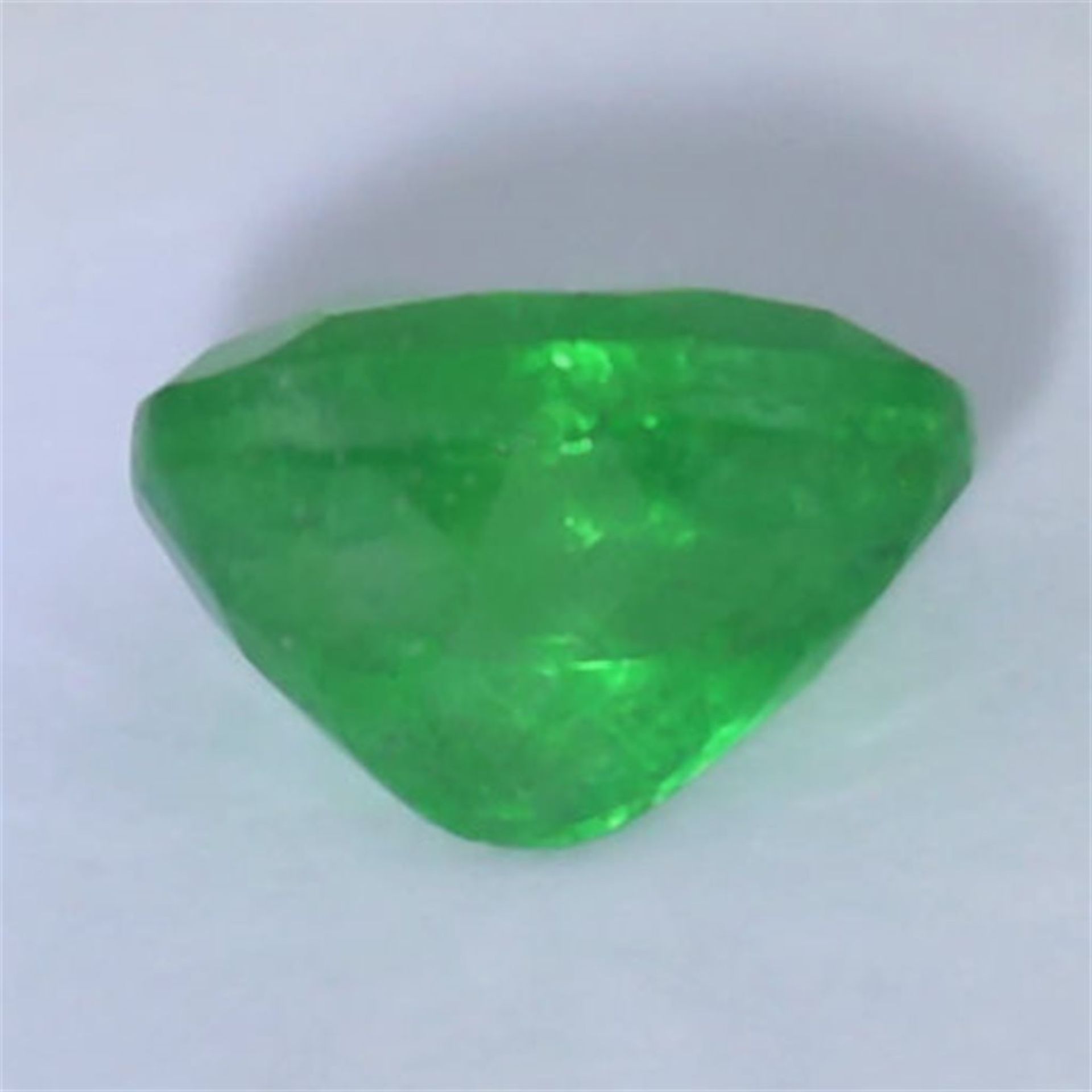 GIA Certified 1.33 ct. Tsavorite (Grossularite - Garnet) KENYA - Image 4 of 6