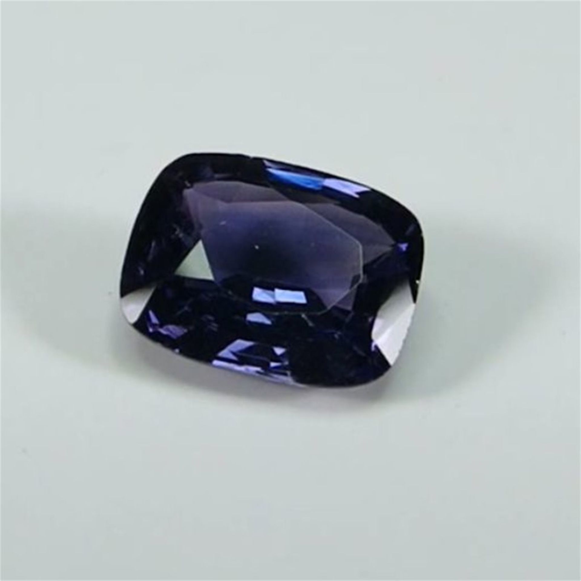 GIA Certified 2.90 ct. Bluish Violet Sapphire MADAGASCAR - Image 3 of 10