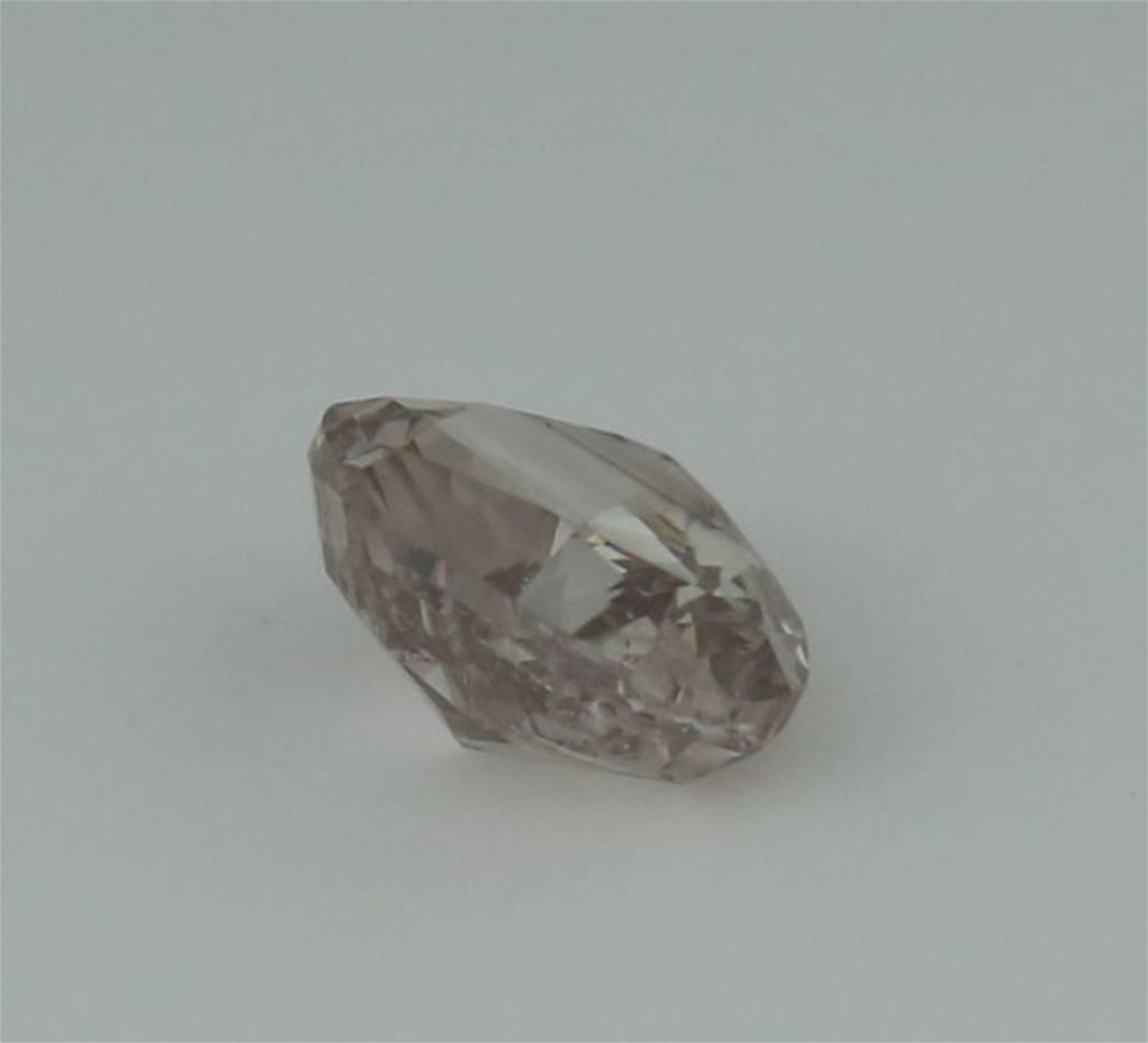 IGI Certified 0.52 ct. Pear Modified Brilliant Diamond - Very Light Brown - SI 2 UNTREATED - Image 5 of 9