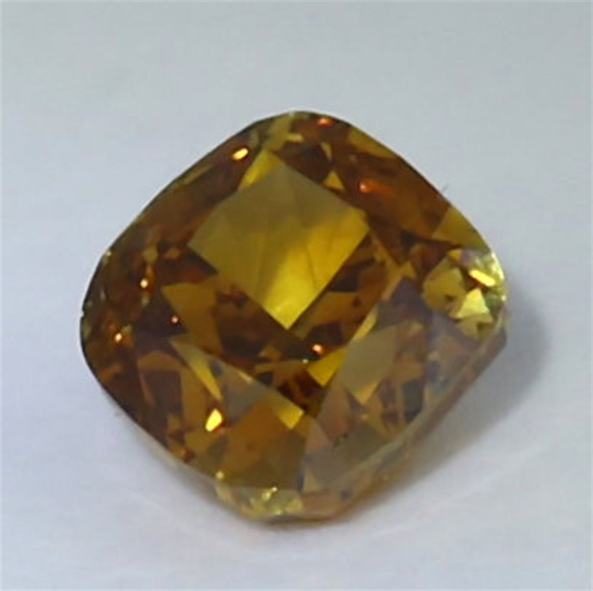 IGI Certified 0.66 ct. Diamond - Fancy Brownish Yellow - VS 2 UNTREATED - Image 3 of 6