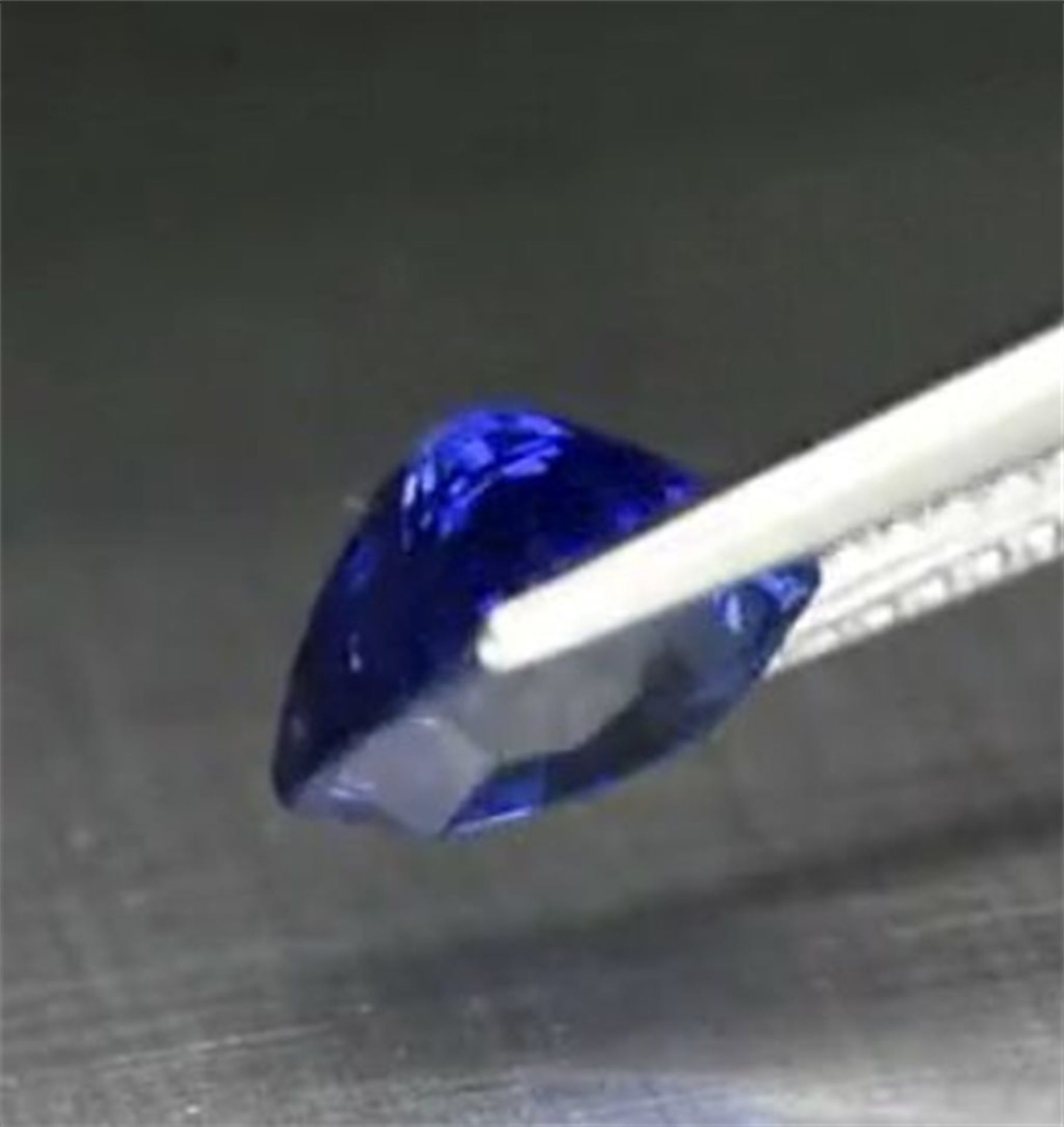 GIA Certified 2.24 ct. Blue Sapphire MADAGASCAR - Image 6 of 10