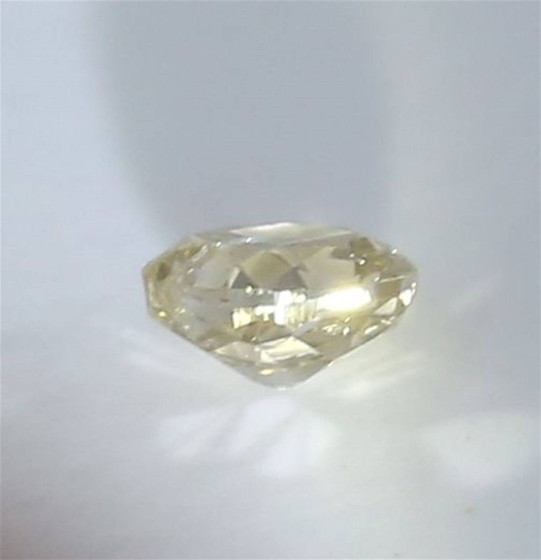 IGI Certified 0.56 ct. Square Cushion Modified Brilliant Diamond - Light Brown - I 2 - Image 7 of 10