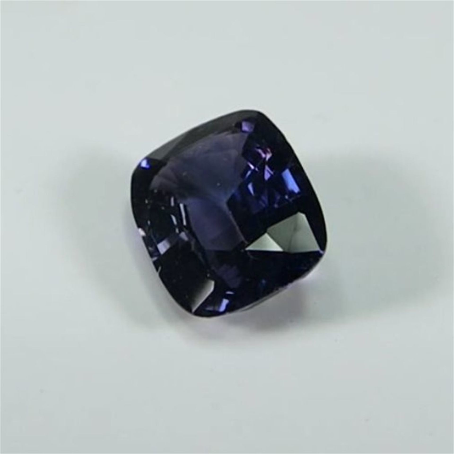 GIA Certified 2.90 ct. Bluish Violet Sapphire MADAGASCAR - Image 8 of 10