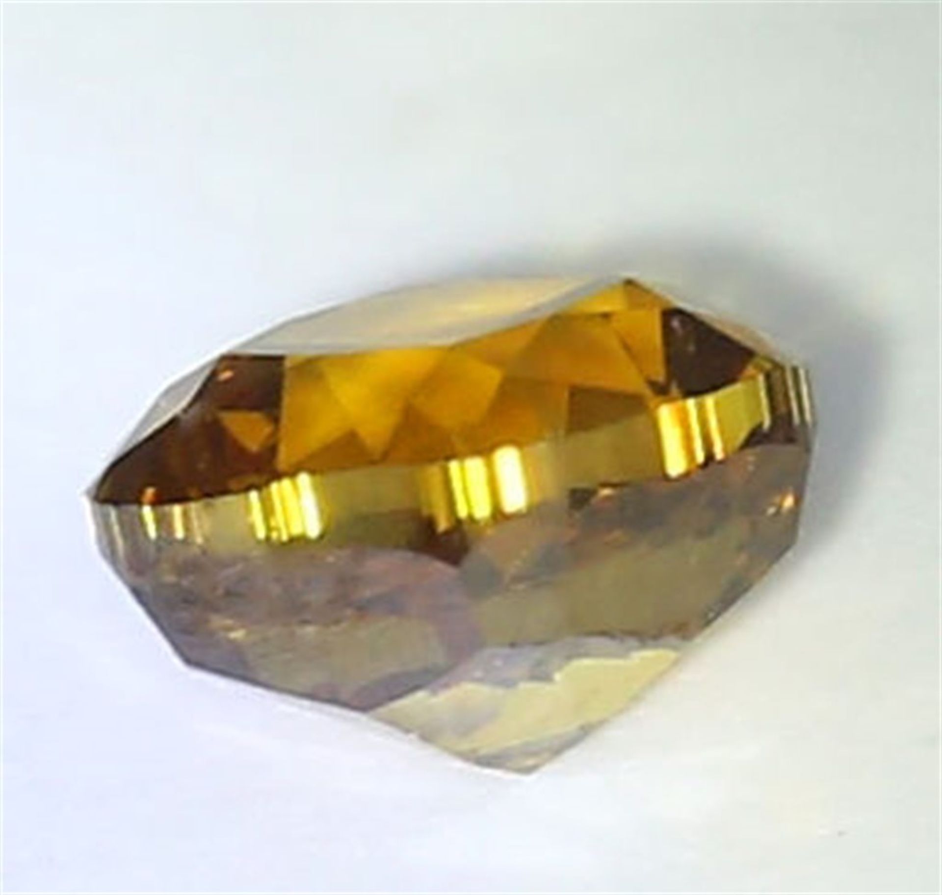 IGI Certified 0.66 ct. Diamond - Fancy Brownish Yellow - VS 2 UNTREATED - Image 4 of 6