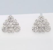 IGI Certified 18 K / 750 White Gold Diamond Earrings