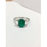 18ct white gold Emerlad diamond Ring,2.09ct gen quality natural Emerald,Colombian,0.64ct vs