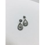 18ct Pearshape diamond Earings (1.03ct Pearshape E colour si3 grade EGL certification EGL3312372324