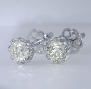 14 K/ 585 White Gold Solitaire Diamond Earrings