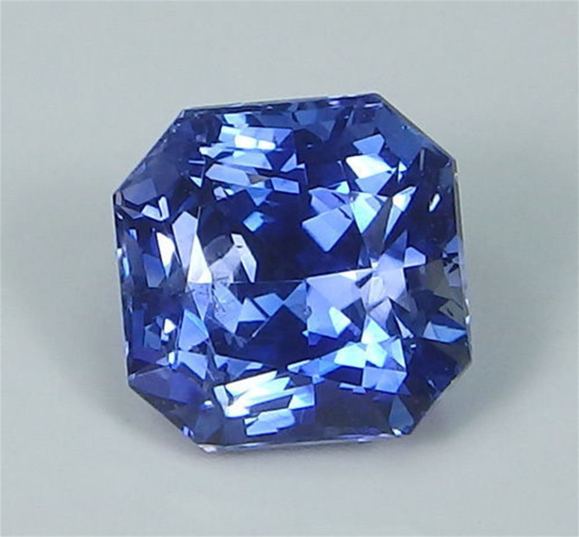 GIA Certified 3.51 ct. Untreated Blue Sapphire - BURMA - Image 3 of 7