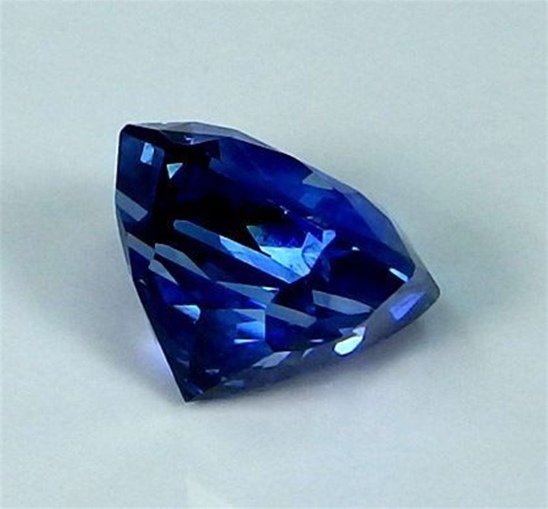 GIA Certified 3.51 ct. Untreated Blue Sapphire - BURMA - Image 5 of 7