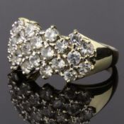 9CT GOLD CLUSTER RING SET WITH ROUND CUT CUBIC ZIRCONIAS