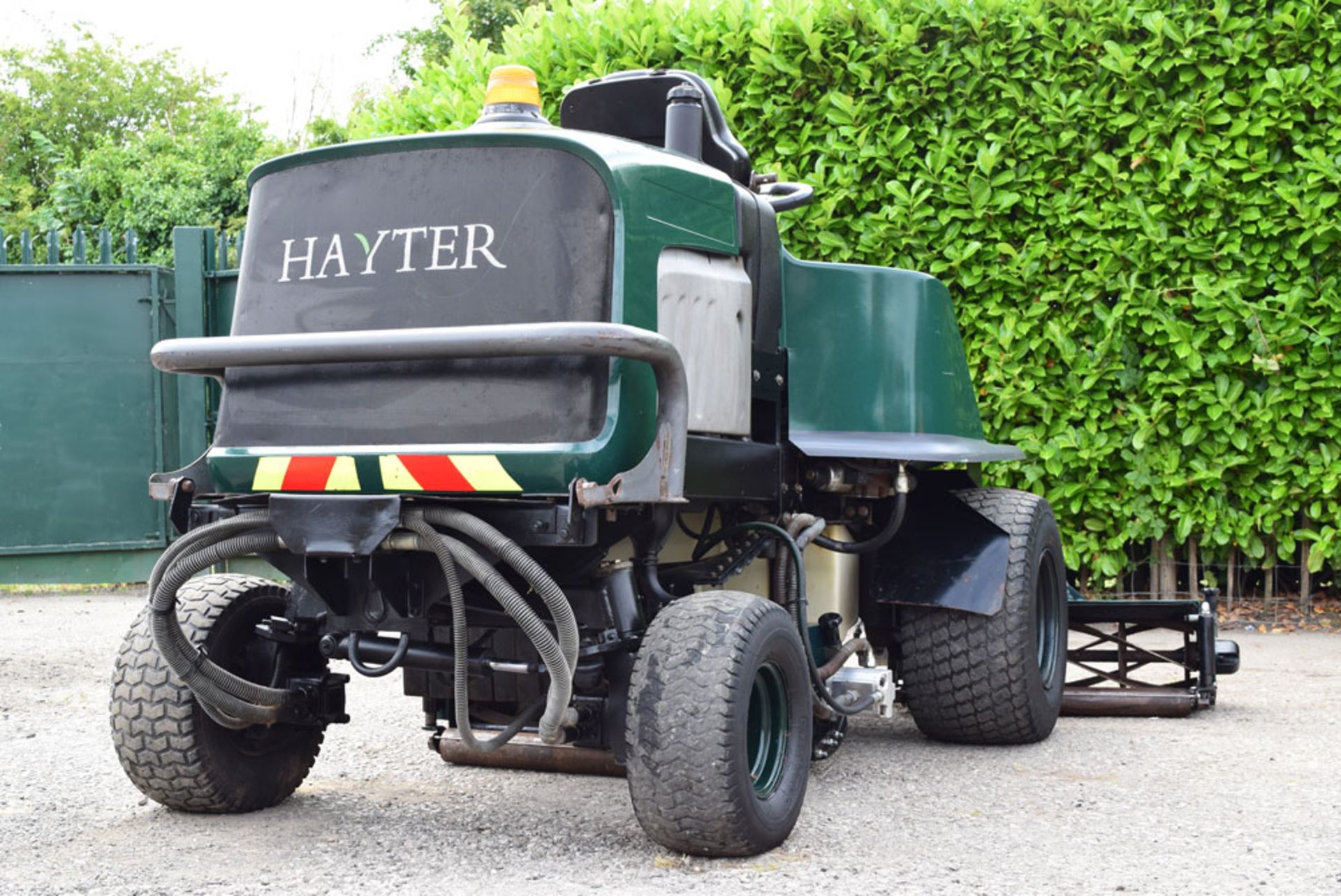 2004 Hayter LT324 Triple Cylinder Mower - Image 7 of 9