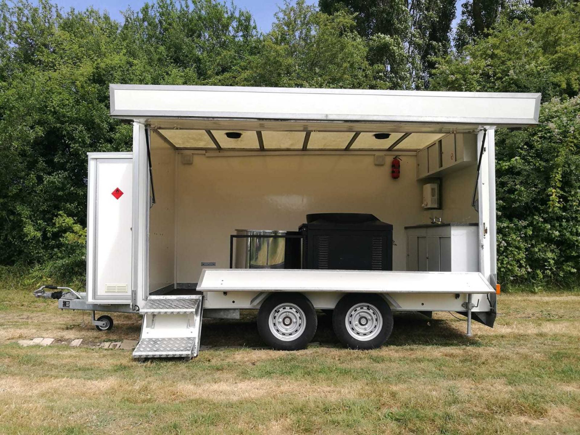 Lynton Trailers Catering Exhibition Trailer c/w Popcorn Equipment