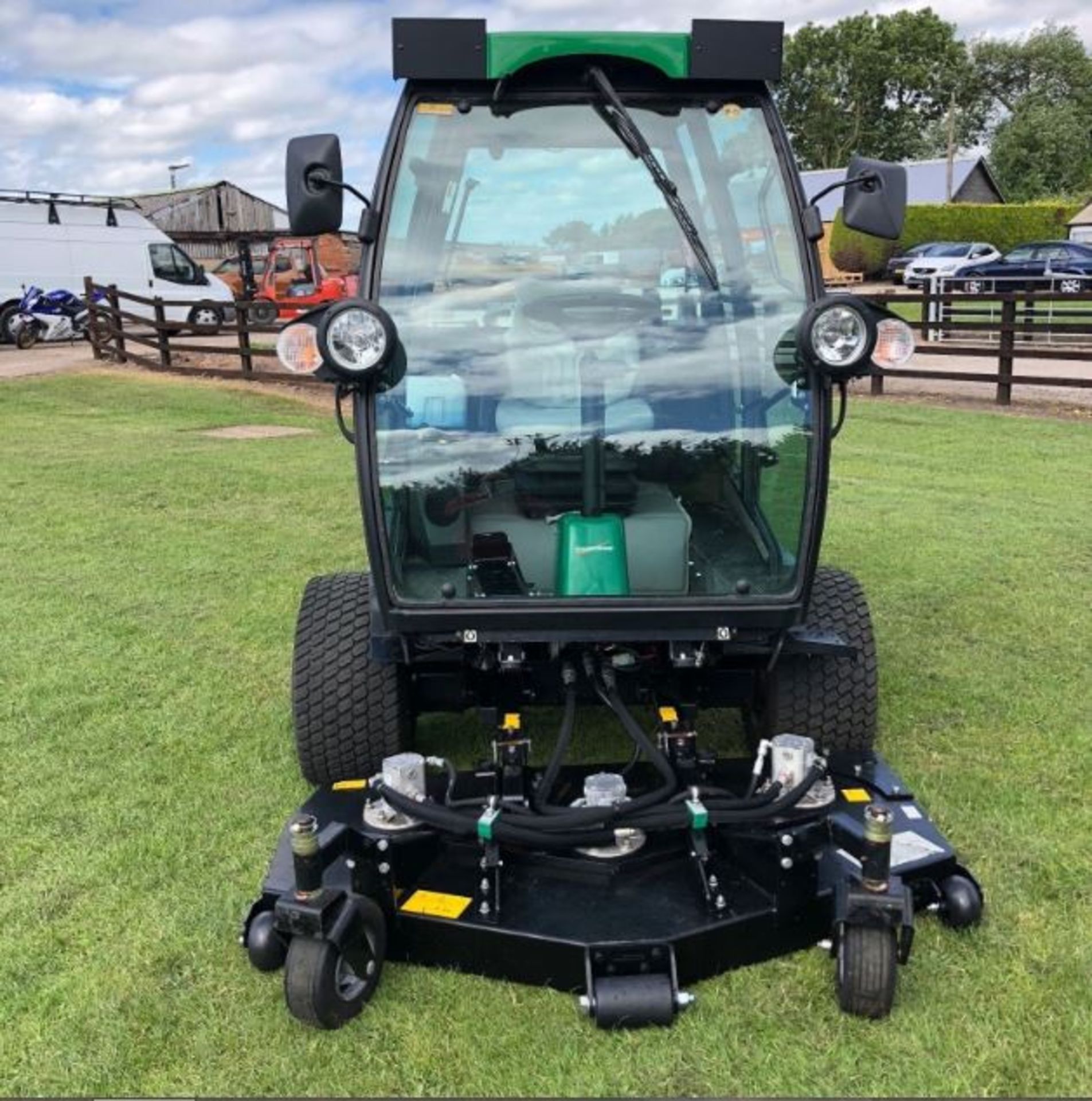 Ransomes HR300T upfront ride on rotary mower, Year 2012, 60" cut, road registered, 4 wheel drive. - Image 2 of 5