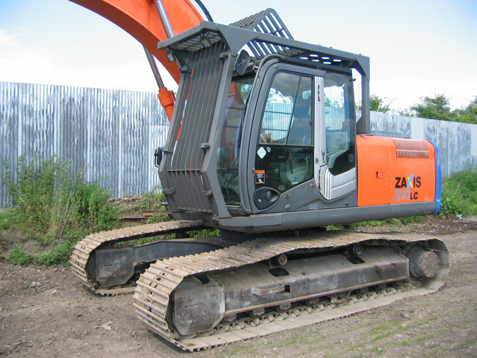 Hitachi ZX210LC-3 2010 , Tracked Excavator