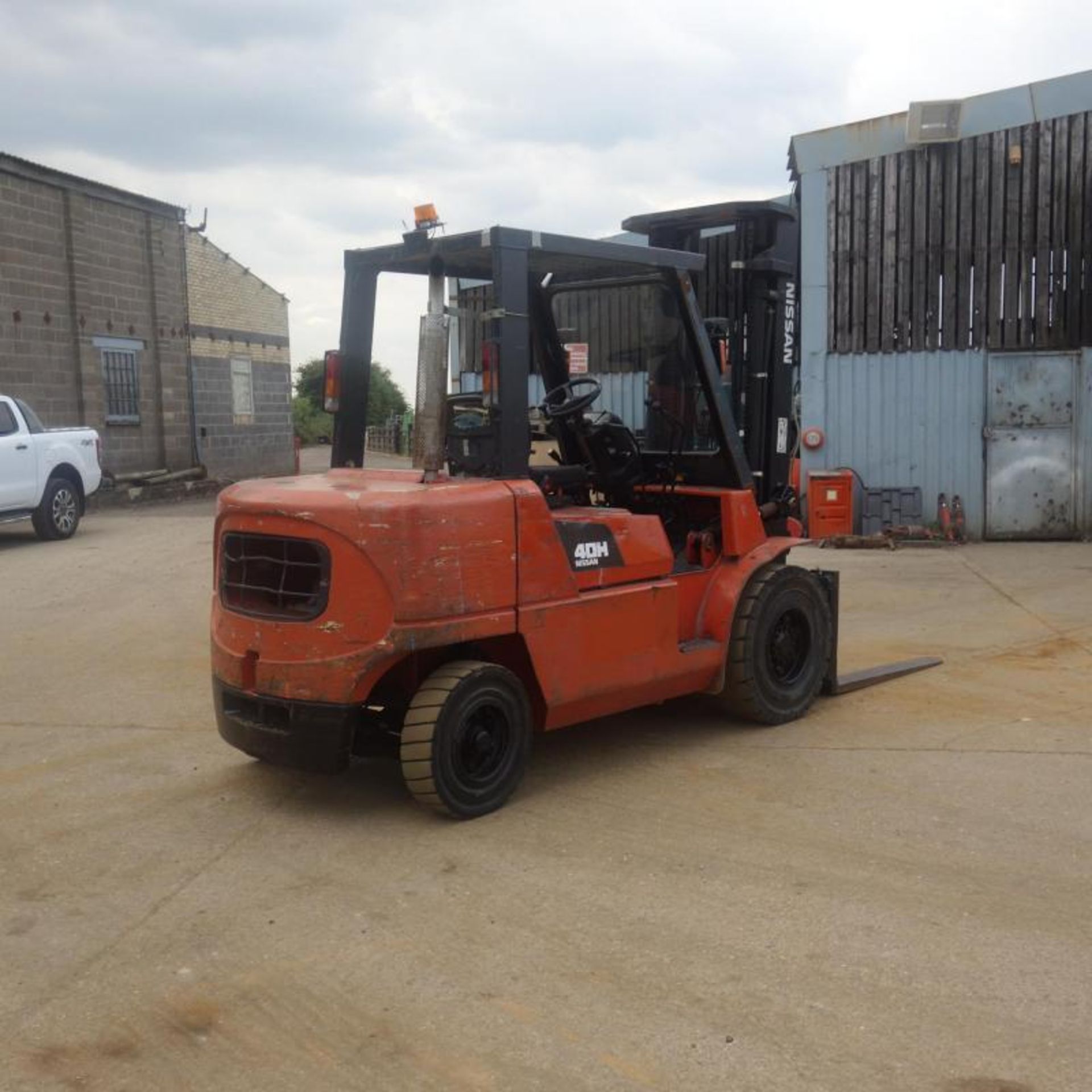 2005 Nissan 40H Forklift - Image 6 of 10