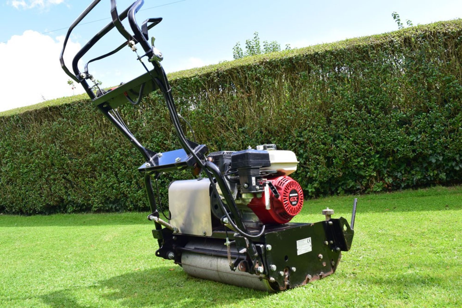 2012 Allett Shaver 20, 10 Blade Cylinder Mower With Grass Box - Image 7 of 9