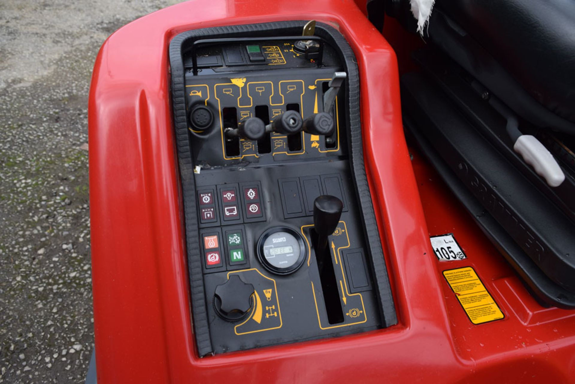 2012 Registered Toro LT3240 Triple Cylinder Mower - Image 11 of 12