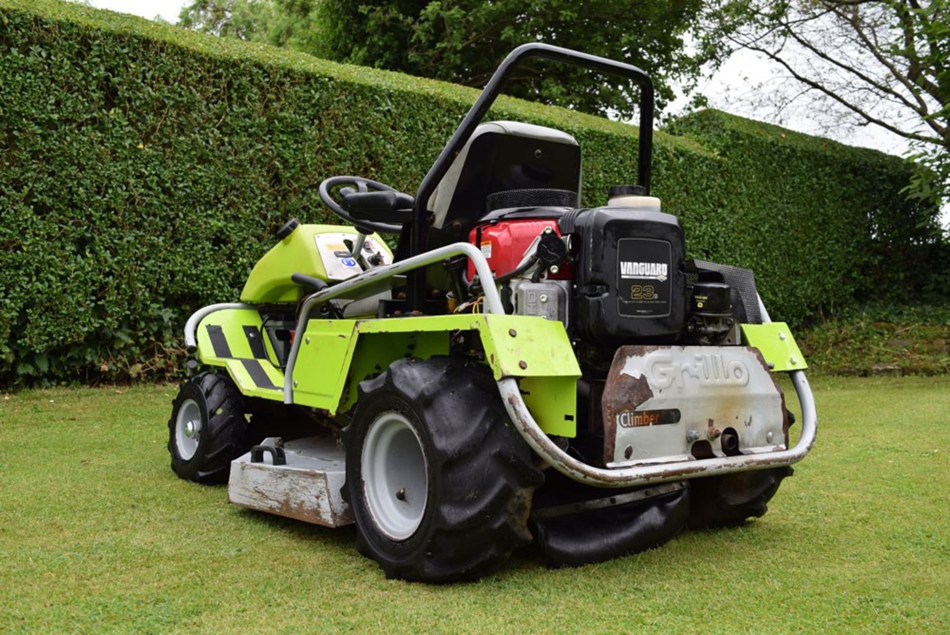 2011 Grillo Climber 9.21 Ride On Rotary Mower - Image 7 of 10