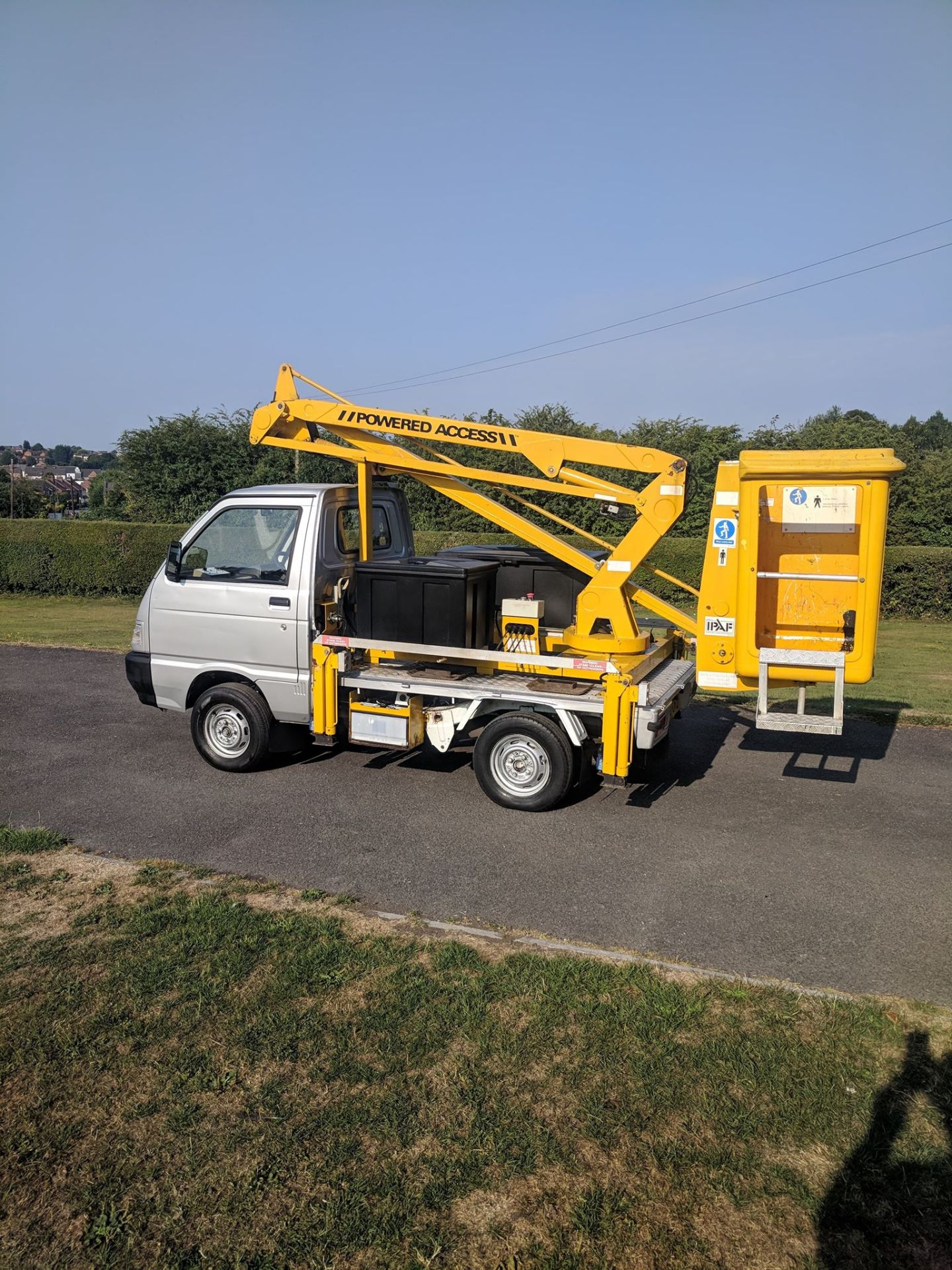 Piaggio Porter Micro Truck With VM8.75 9m Mounted Platform Access Lift - Image 2 of 12