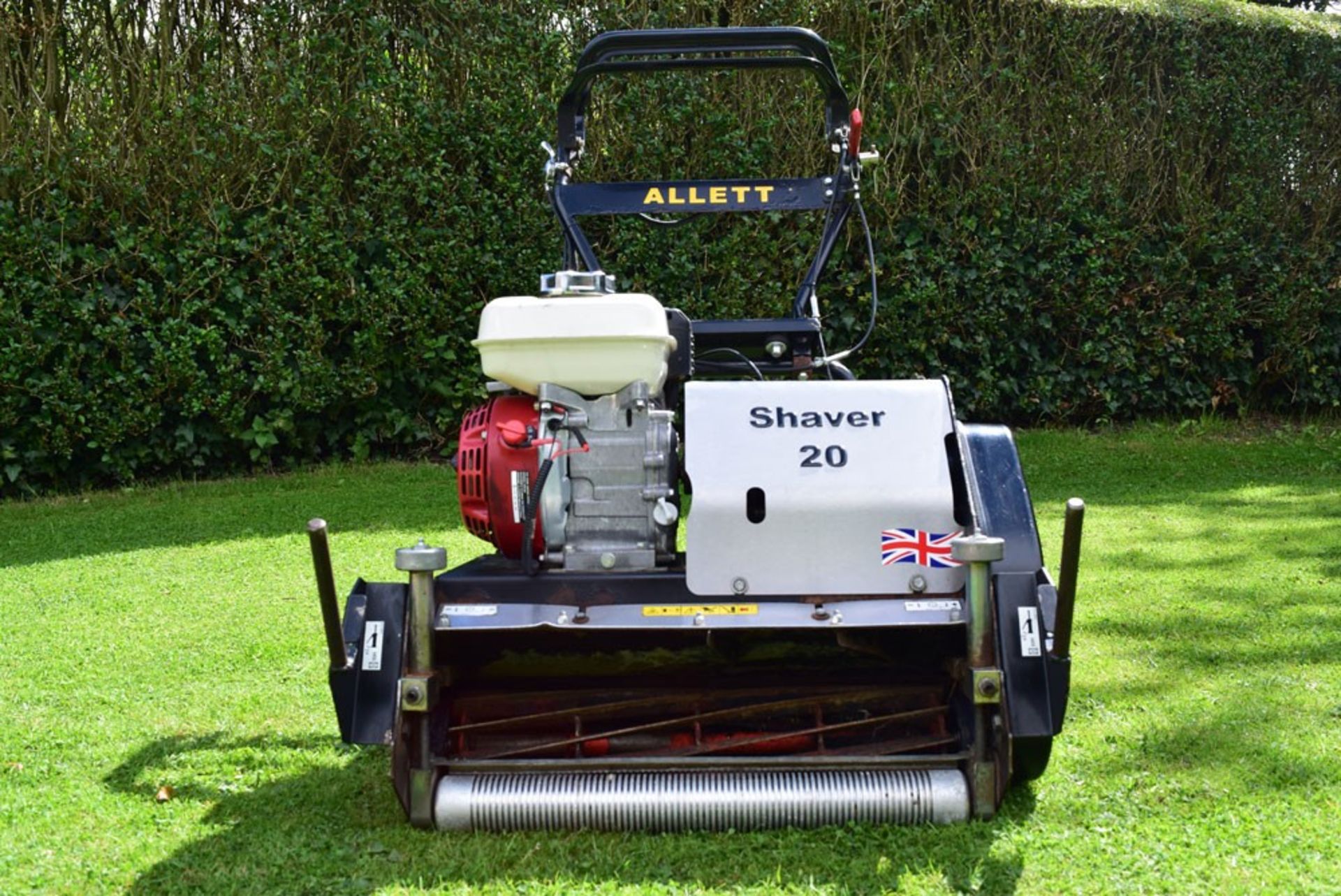 2012 Allett Shaver 20, 10 Blade Cylinder Mower With Grass Box - Image 2 of 8