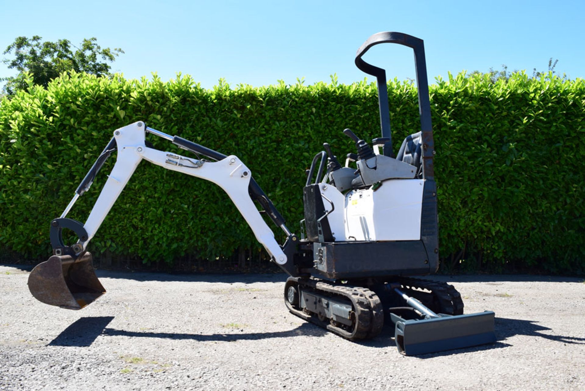 2009 Bobcat E10 1 tonne Mini Micro Digger - Image 5 of 6