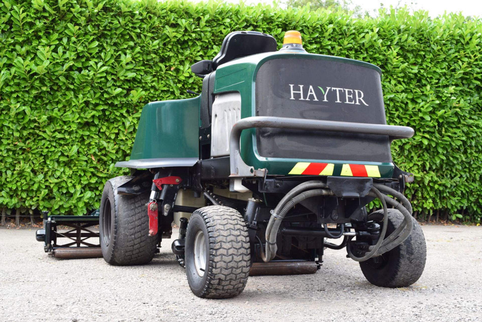 2004 Hayter LT324 Triple Cylinder Mower - Image 6 of 9