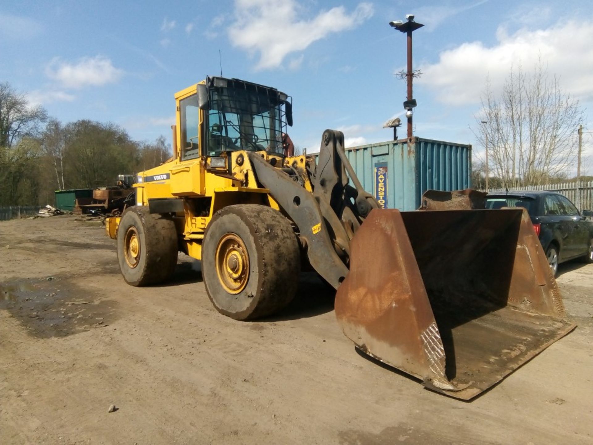 Volvo L90C Loading Shovel