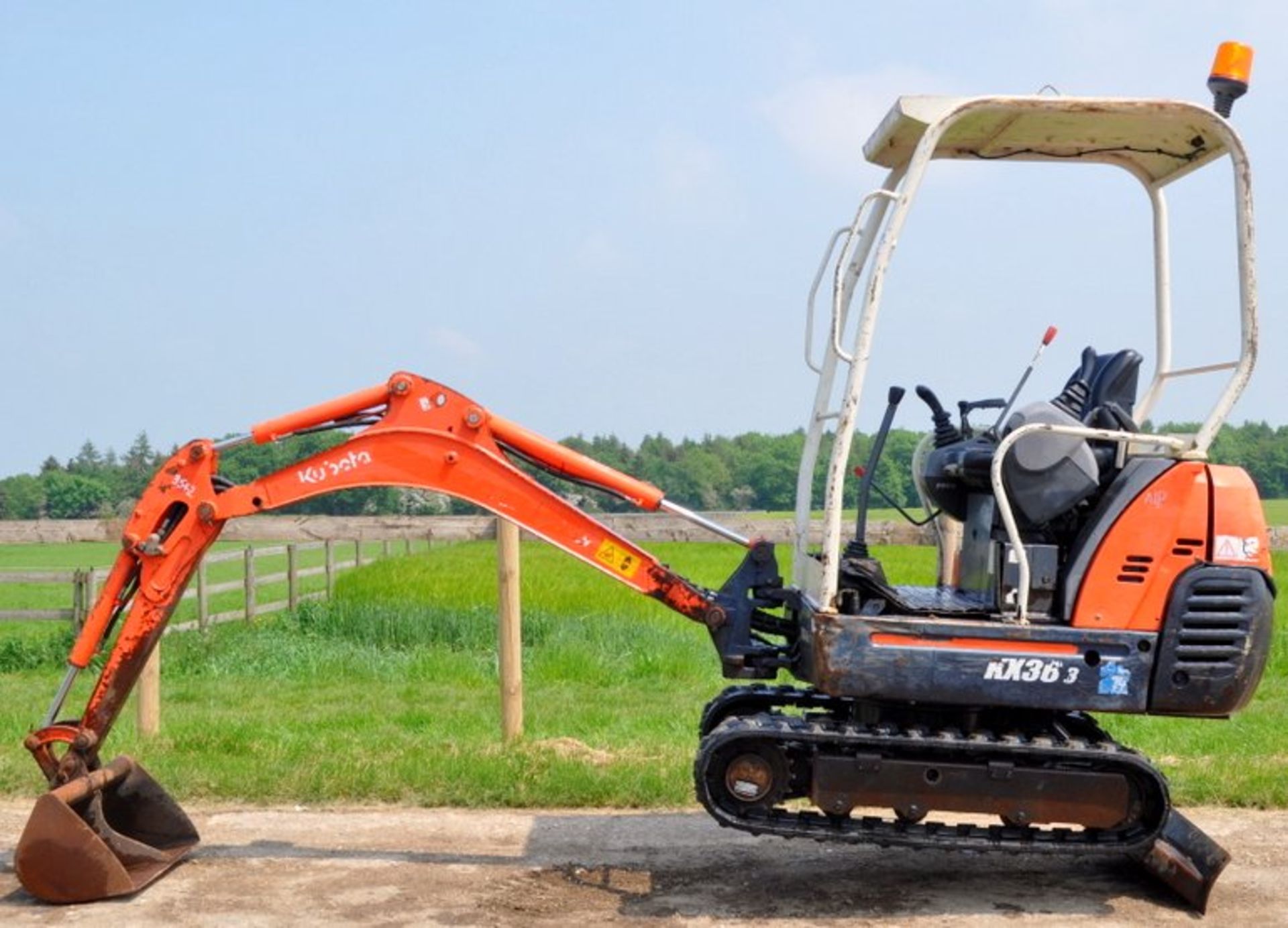 Kubota KX36-3 - Image 3 of 11