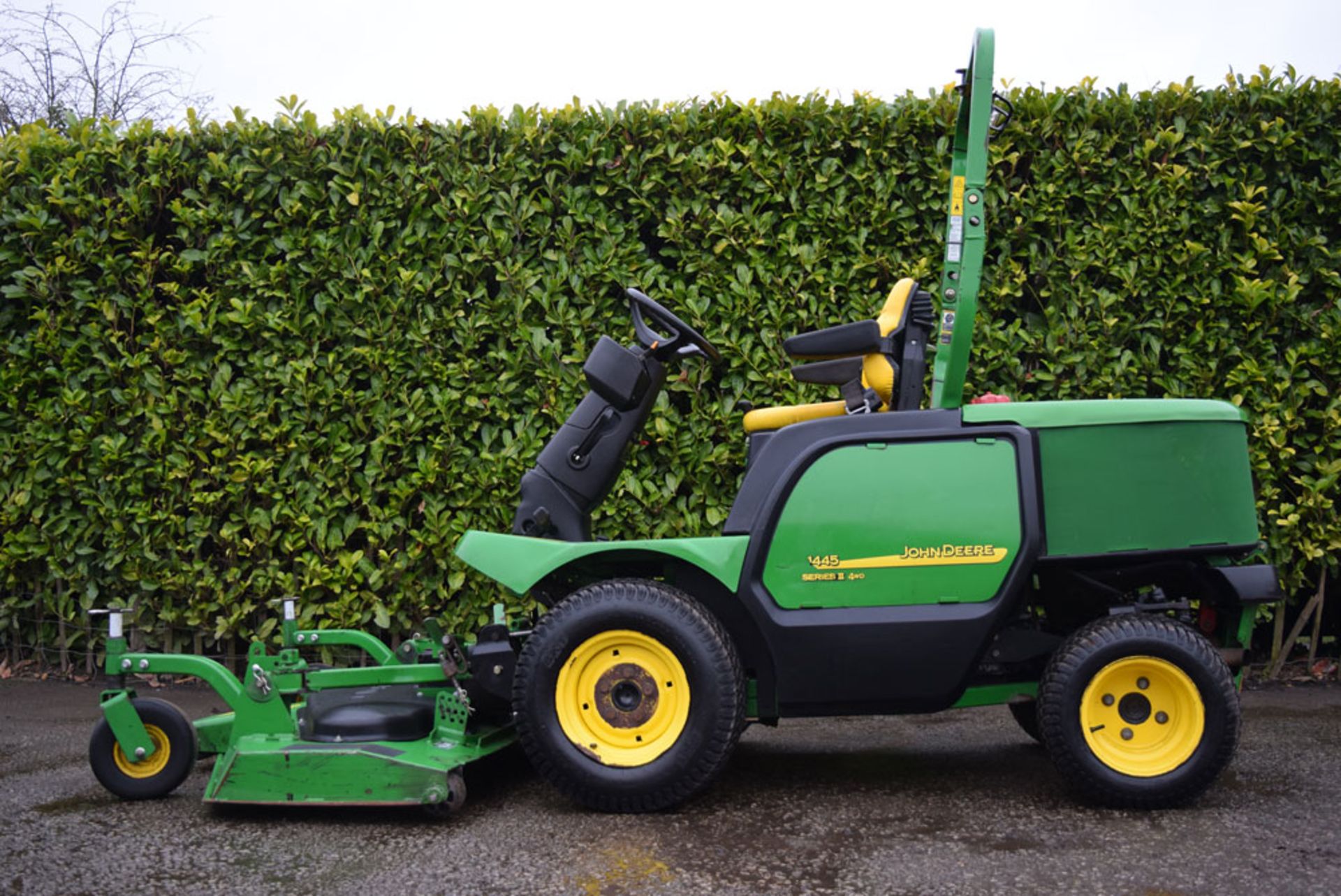 2013 John Deere 1445 Series II 62" Ride On Rotary Mower - Image 3 of 6