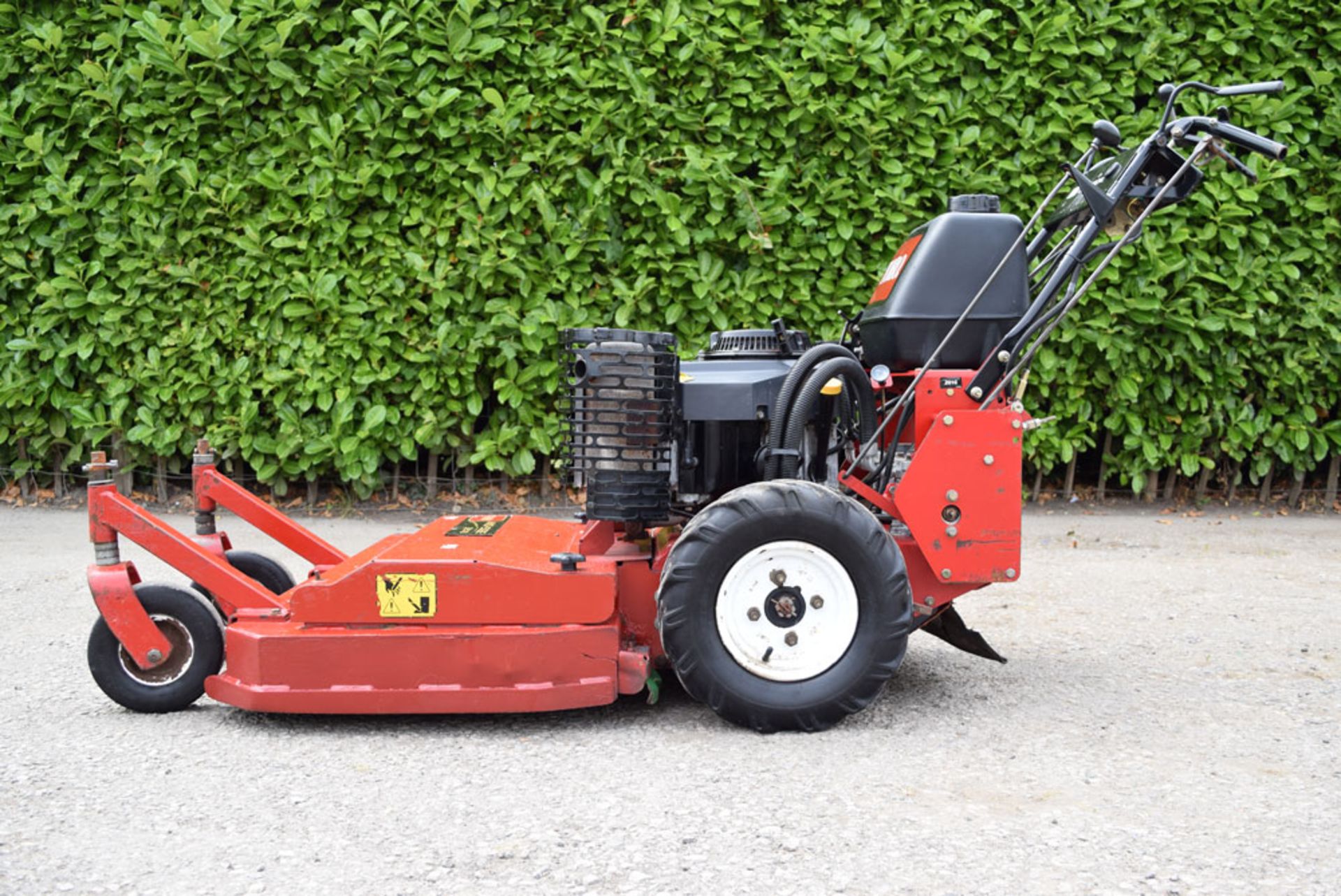 Toro Commercial Pedestrian 32" Commercial Walk Behind Zero Turn Rotary Mower