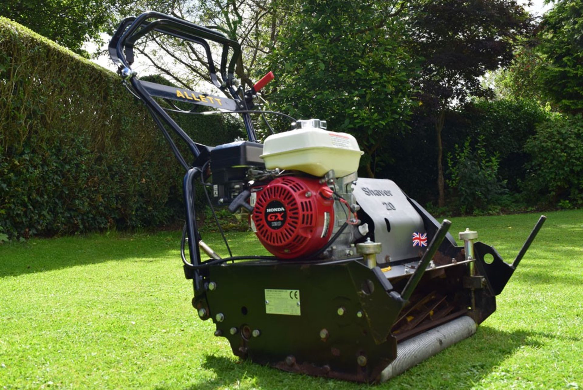 2012 Allett Shaver 20, 10 Blade Cylinder Mower With Grass Box - Image 5 of 9