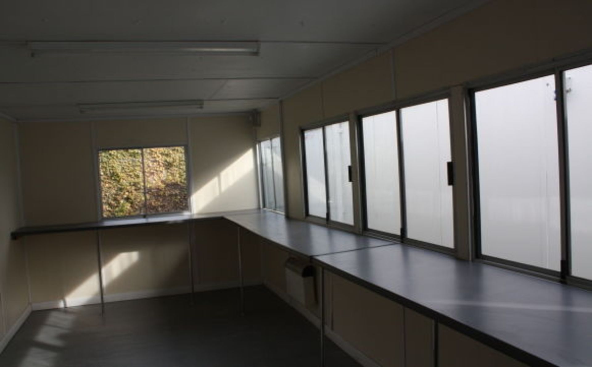 24'x10' Plastisol Ticket Office - Image 3 of 4