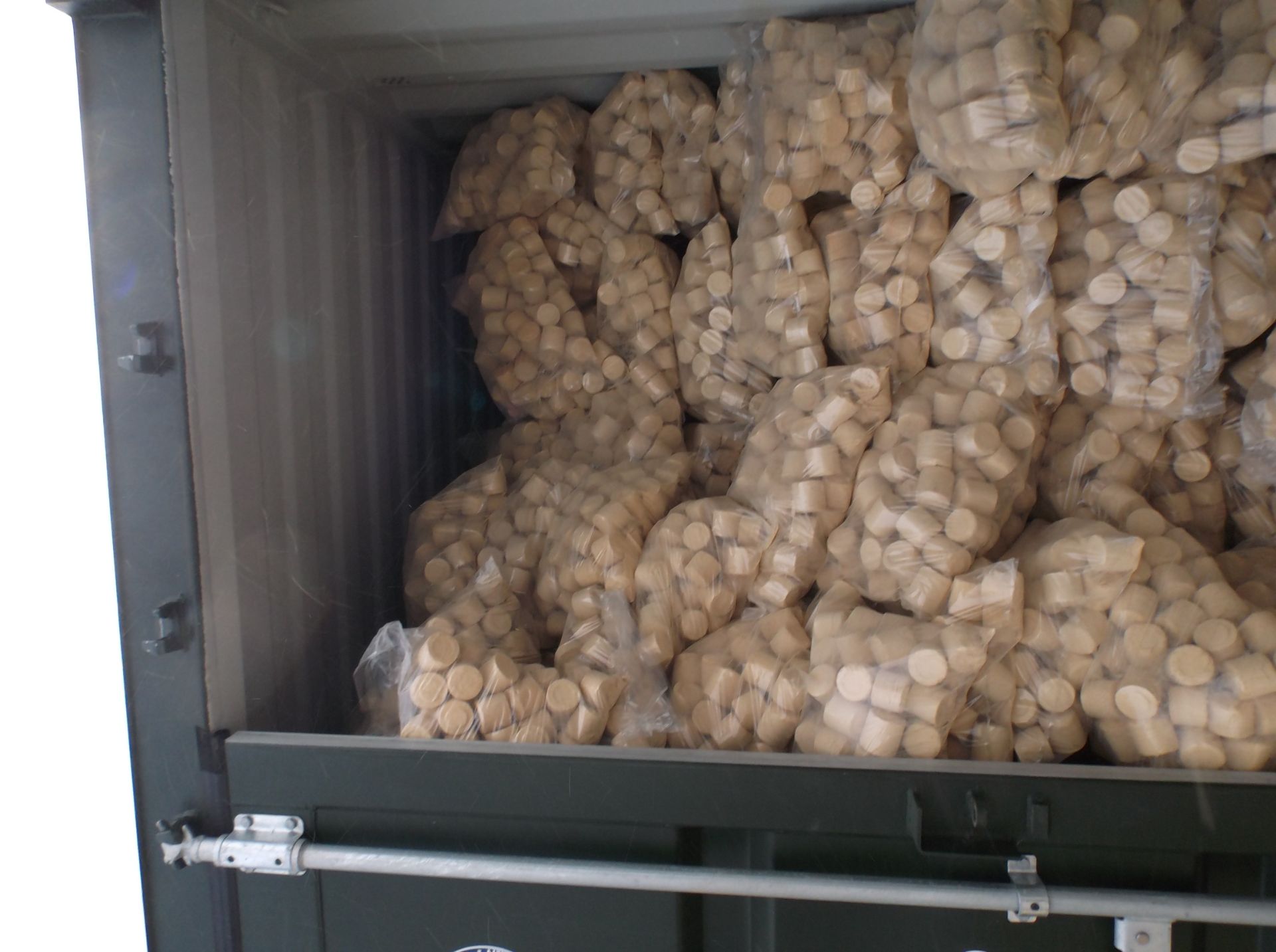 Approx 150 X 8Kg Bags Of Eco Hardwood Briquettes / Heat Logs Eco Stoves Fuel For Aga - Image 2 of 4